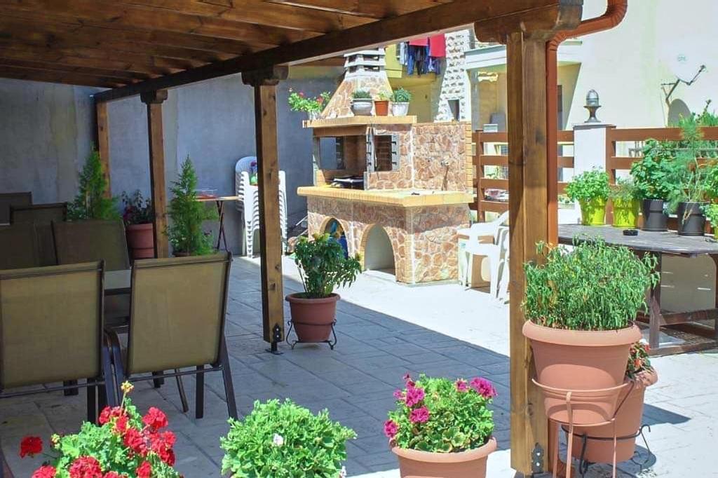 Elia Beach Modern Suites Flojitá Kültér fotó