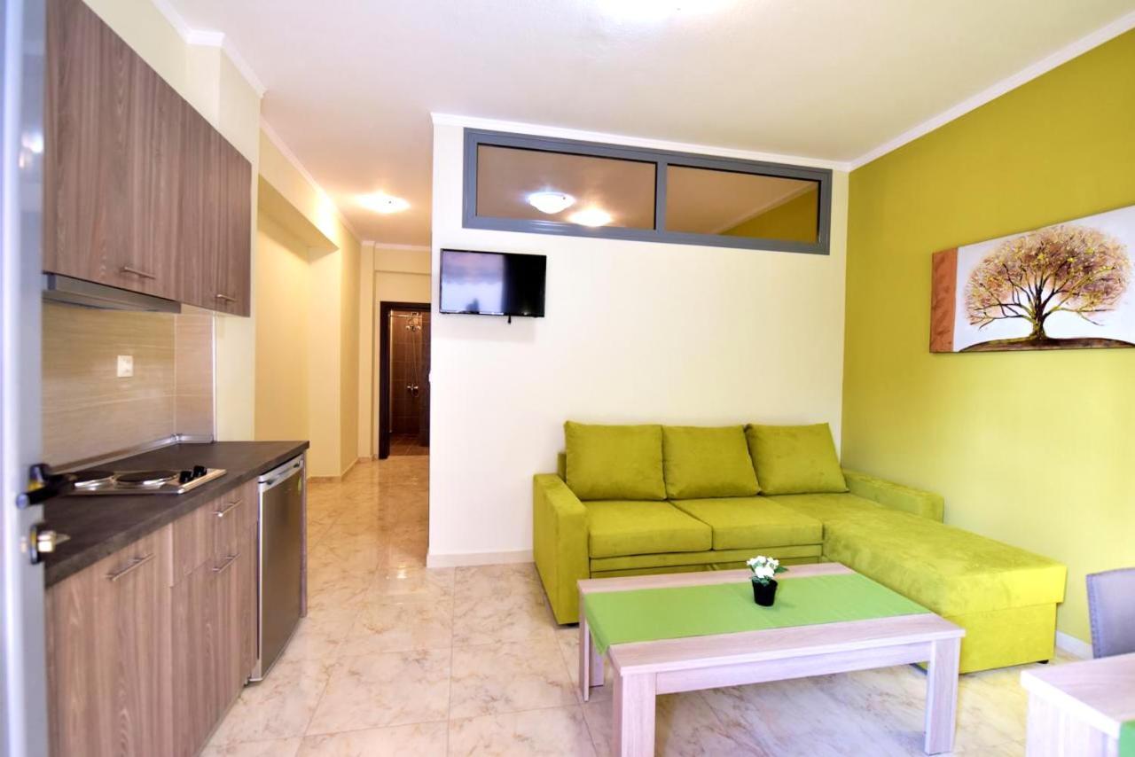 Elia Beach Modern Suites Flojitá Kültér fotó