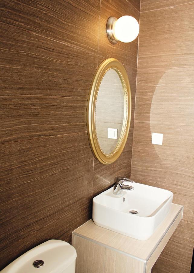 Elia Beach Modern Suites Flojitá Kültér fotó